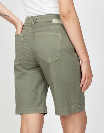 Gang Wide Leg Shorts in Grün