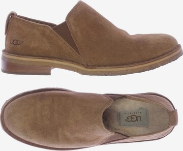 UGG Flats & Loafers in 38 in Brown: front