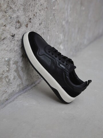 Estro Platform trainers '09-4286' in Black