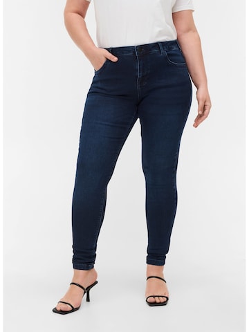 Coupe slim Jean 'AMY' Zizzi en bleu : devant