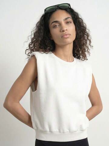 HYPEDROP Sweatshirt in White: front