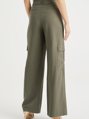 Loosefit Pantaloni cargo di WE Fashion in verde