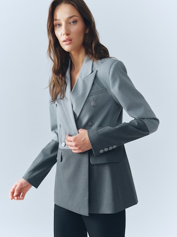 MB by Marta Buzolic Blazer in Grey