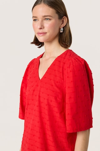SOAKED IN LUXURY Blouse 'Sunela Felisia' in Rood