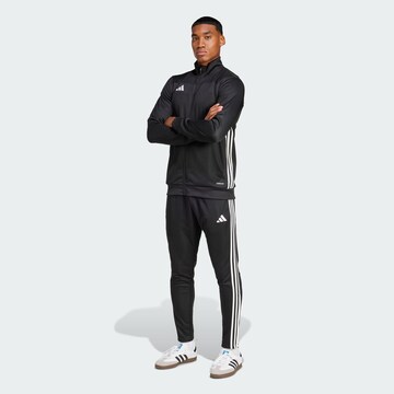 ADIDAS PERFORMANCE Тренировочный костюм 'Tiro 25 Essentials' в Черный: спереди