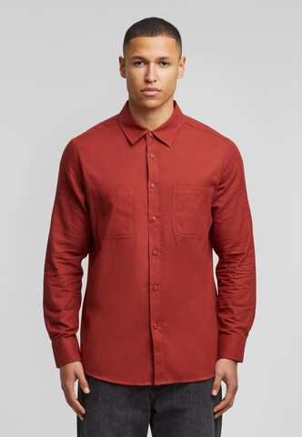 Urban Classics Regular fit Button Up Shirt in Red: front