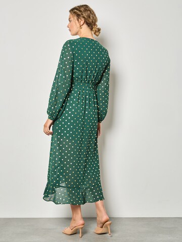 Apricot Gold Foil Polka Dot Chiffon Maxi Dress ' ' in Grün