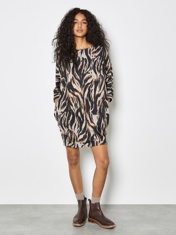 Apricot Zebra Print Knitted Cocoon Mini Dress ' ' in Silber: Vorderseite