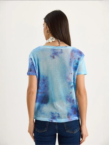 Maglietta di Bianco Lucci in blu