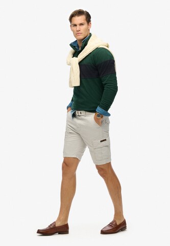 Regular Pantalon cargo Superdry en gris