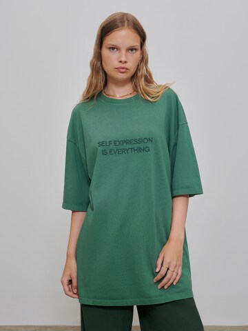 Maglietta 'Contentment' di florence by mills exclusive for ABOUT YOU in verde: frontale