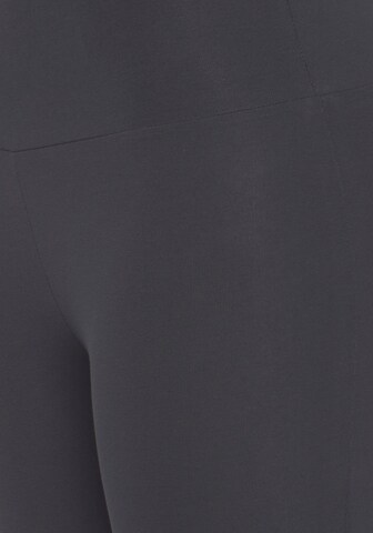 LASCANA Skinny Leggings in Grijs