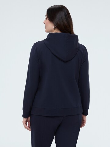 Pullover di Fiorella Rubino in blu