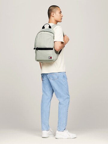 Tommy Jeans Backpack 'Essential' in Green: front