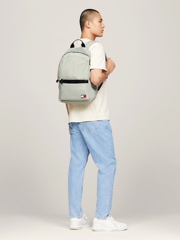 Tommy Jeans Backpack 'Essential' in Green: front