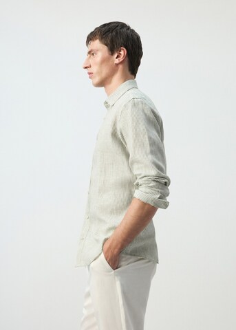 MANGO MAN Regular fit Button Up Shirt 'Parrotr' in Green