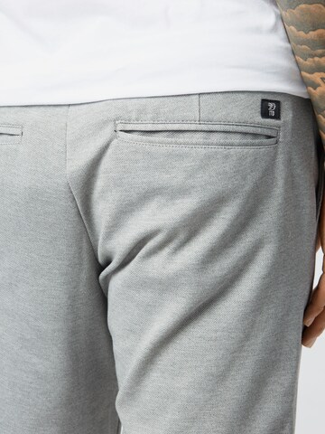 TOM TAILOR DENIM Slimfit Shorts in Grau