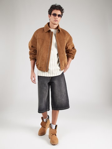 NEW ERA T-shirt i beige