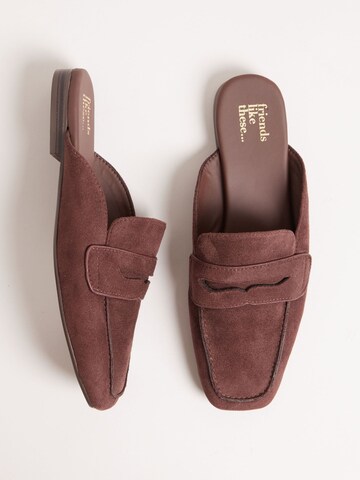 Friends Like These Παντοφλέ σε καφέ