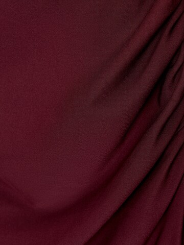 Abito di Pull&Bear in rosso