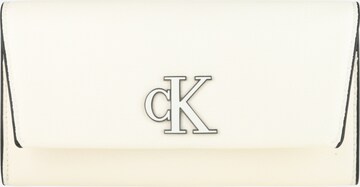 Calvin Klein Jeans Wallet in White: front