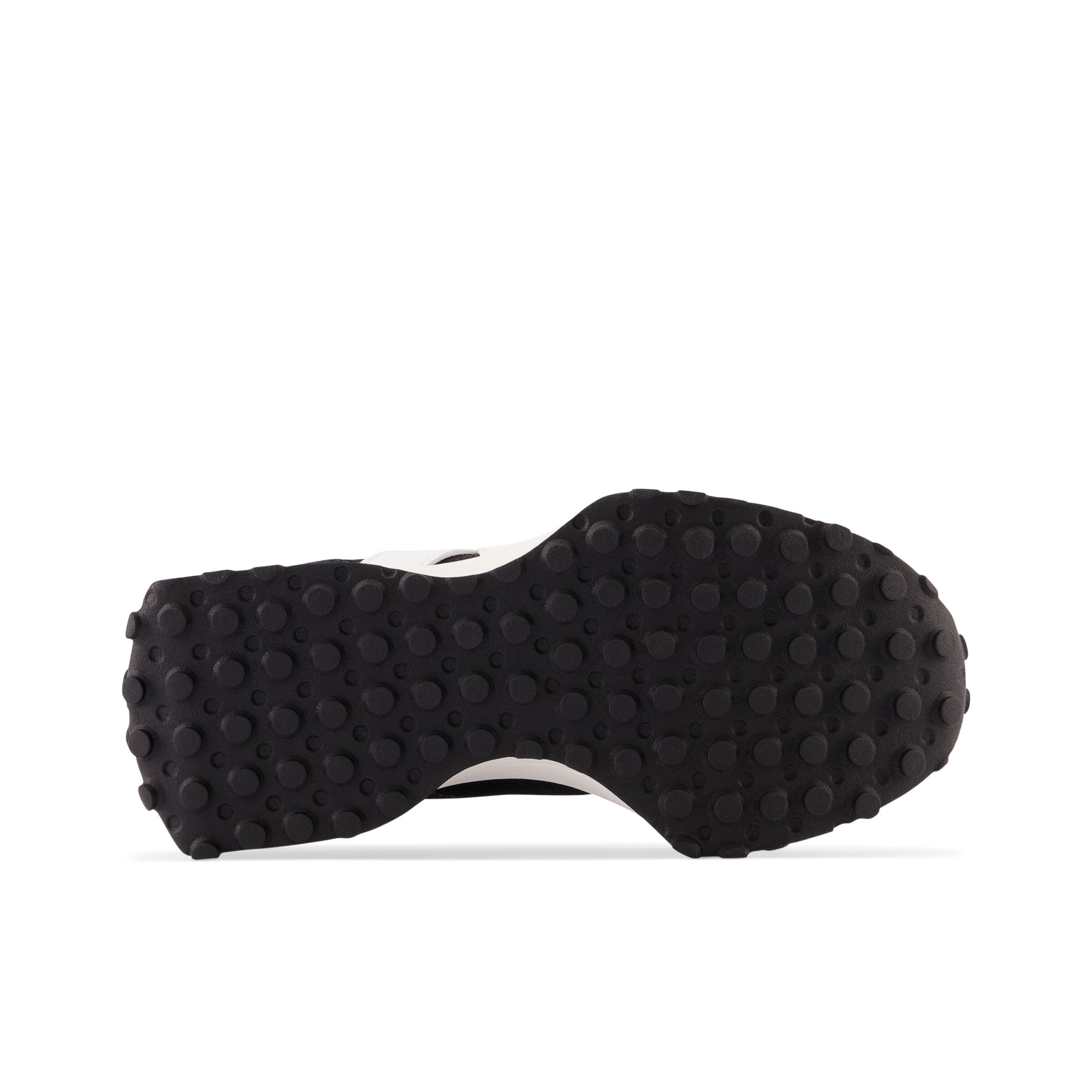 new balance Sneakers in Black