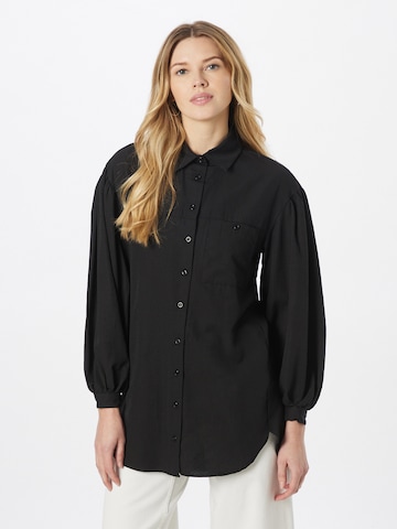 Trendyol - Blusa em preto: frente