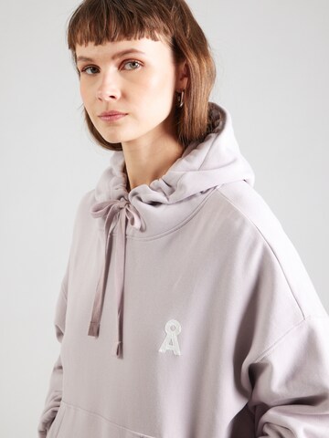 Felpa 'FRANCISARAA' di ARMEDANGELS in rosa
