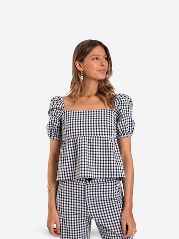 THE-ARE Blouse in Zwart: voorkant