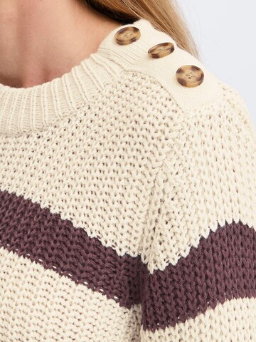 Oxmo Sweater ' KANNA ' in Beige