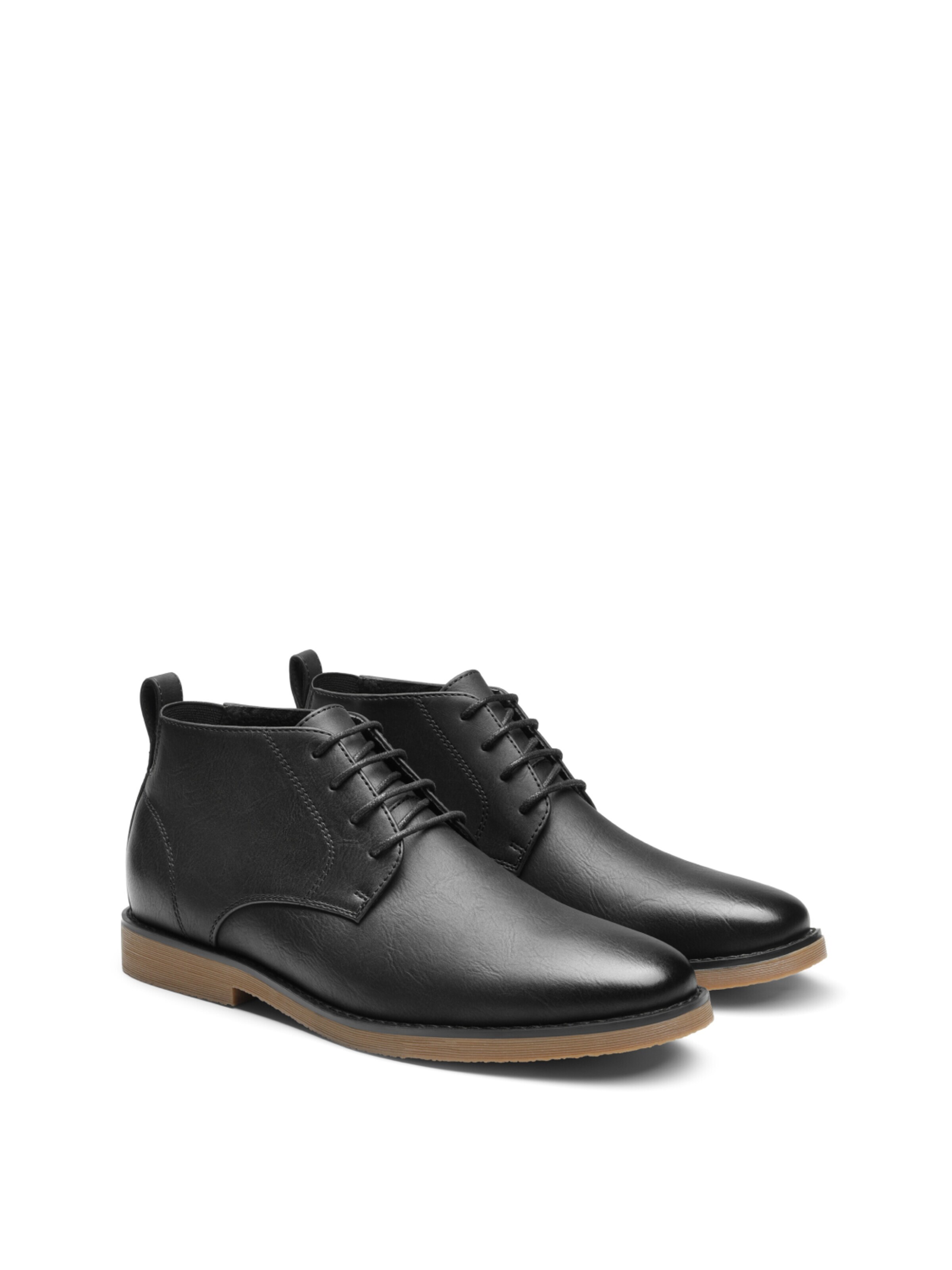 Bruno Marc Chukka Boots in Black