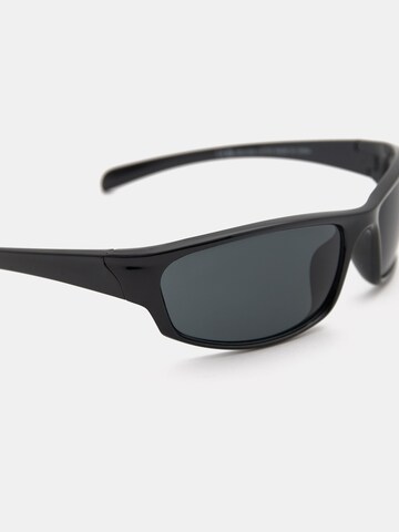 Lunettes de soleil Pull&Bear en noir