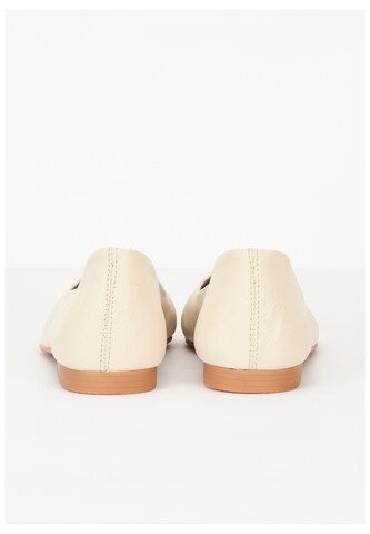 INUOVO Ballet Flats in Beige