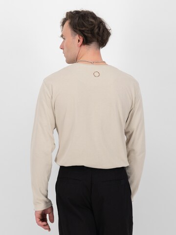 Alife and Kickin Футболка 'AlexAK' в Бежевый