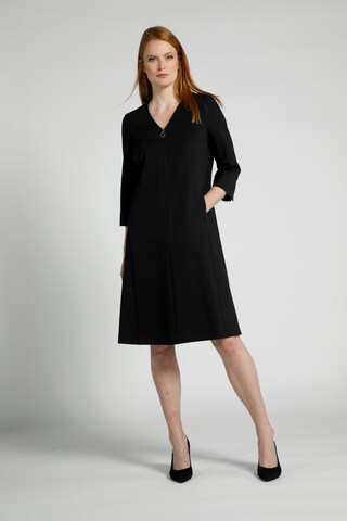 Robe Ulla Popken en noir : devant