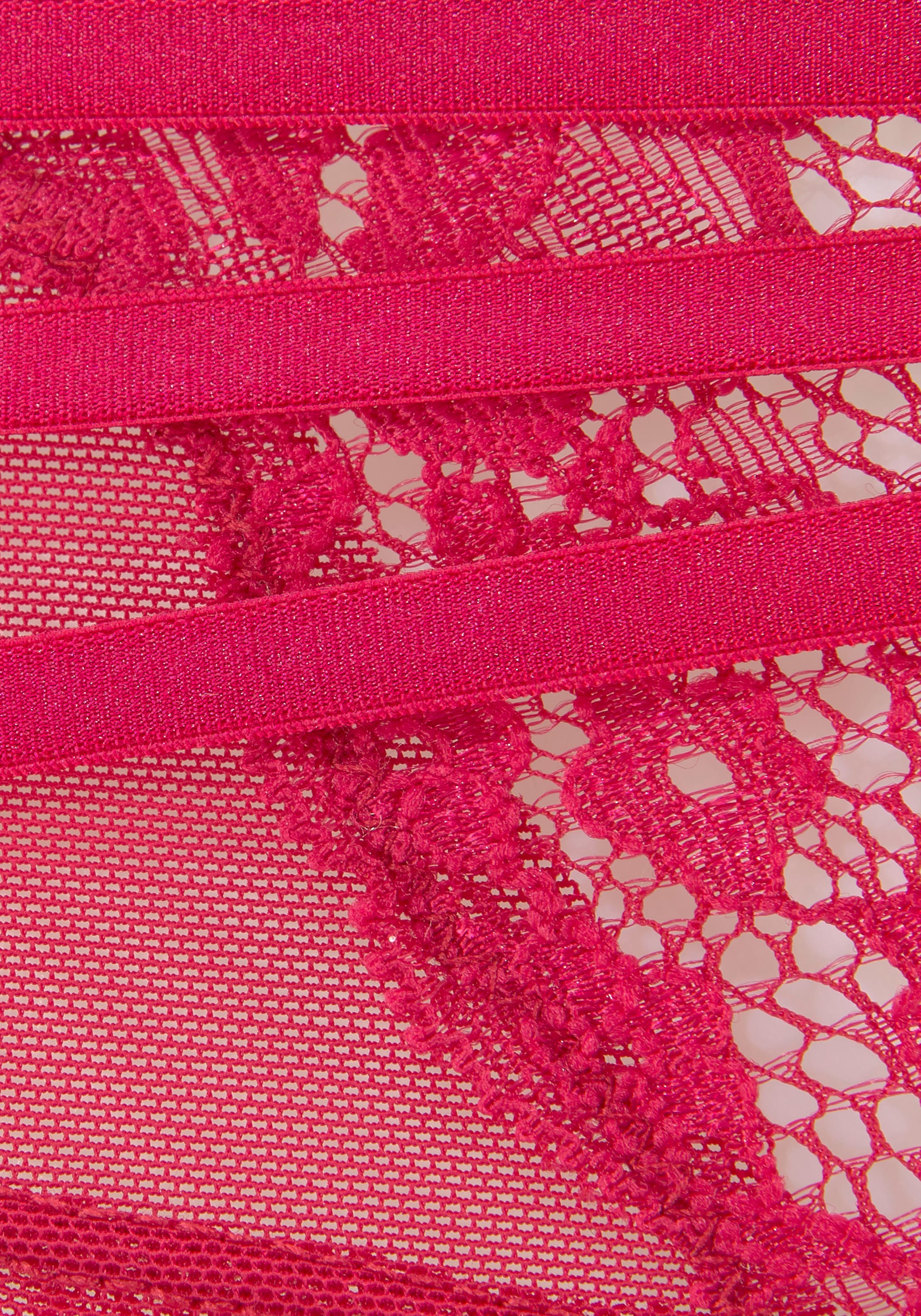 LASCANA Thong in Pink