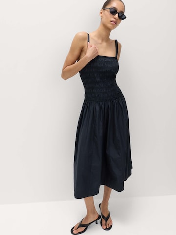 Robe Marks & Spencer en noir