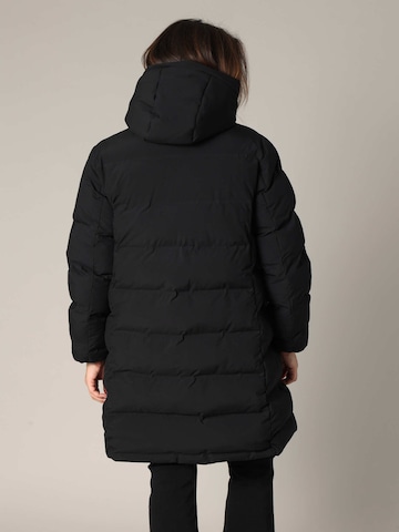Manteau d’hiver 'Samiah' Deeluxe en noir