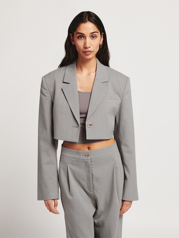 Blazer 'Lisa' di Lezu in grigio: frontale