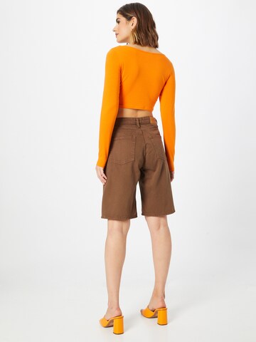 Monki Loosefit Shorts in Braun