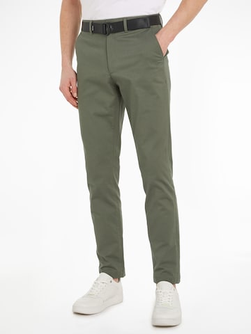 Calvin Klein Regular Chino Pants in Green: front