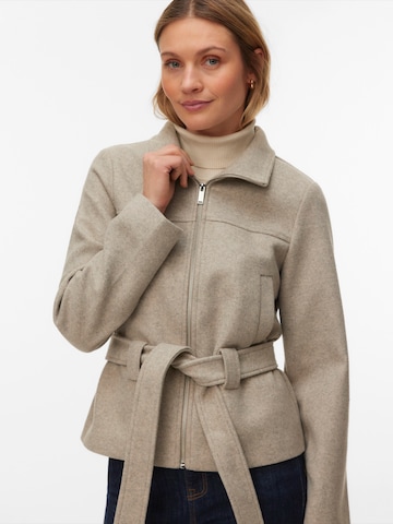 VERO MODA Ανοιξιάτικο και φθινοπωρινό παλτό 'VMVINCEDREW' σε μπεζ