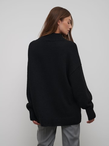 RÆRE by Lorena Rae Sweater 'Fee' in Black