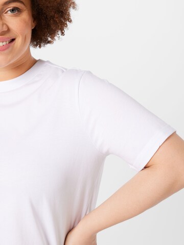 Tricou 'TOGETHER' de la PIECES Curve pe alb