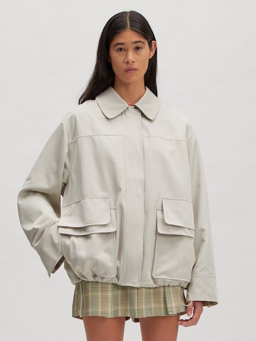 Giacca di mezza stagione 'Joana' di EDITED in beige