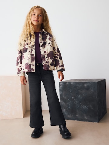 Next Přechodná bunda – bílá