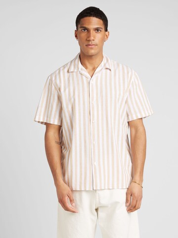 Fit confort Chemise SELECTED HOMME en beige : devant