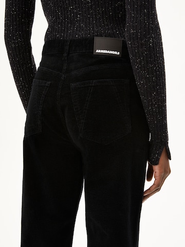 Regular Pantalon ARMEDANGELS en noir