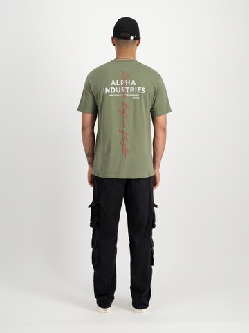 ALPHA INDUSTRIES T-Shirt in Grün: Vorderseite