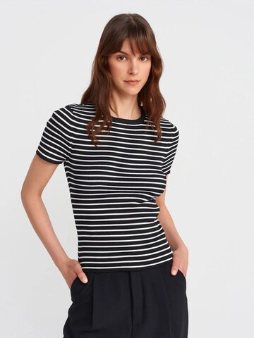 Dilvin Blouse 'Blusen' in Black: front